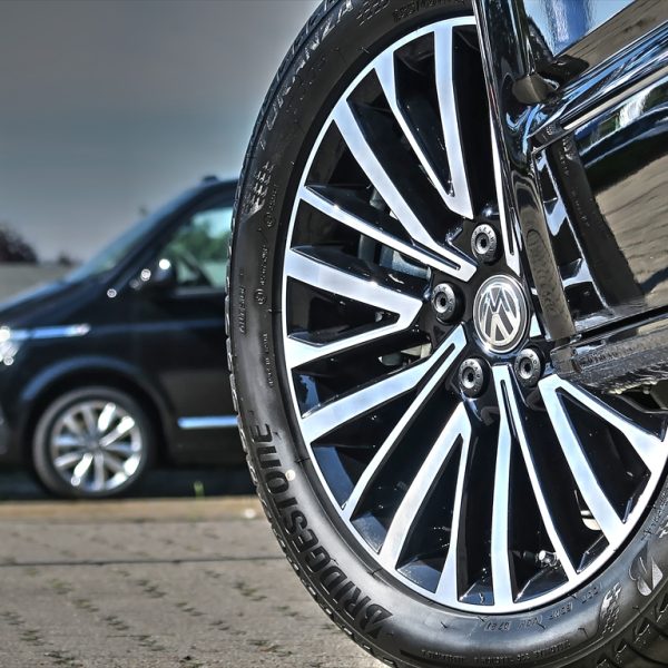 PALMERSTON - Allwetter 18 Zoll Komplettsatz mit 255/45er vom T6.1 Jungwagen