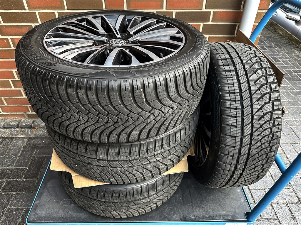 PALMERSTON - Winter 18 Zoll Komplettsatz mit 255/45er vom T6.1 Jungwagen – Bild 2